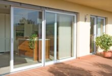 Pourquoi vous devez installer la fenêtre triple vitrage ? Les avantages en terme d'isolation et bruit Living Room UPVC Sliding Door Water Proof UPVC Window Anti Noise