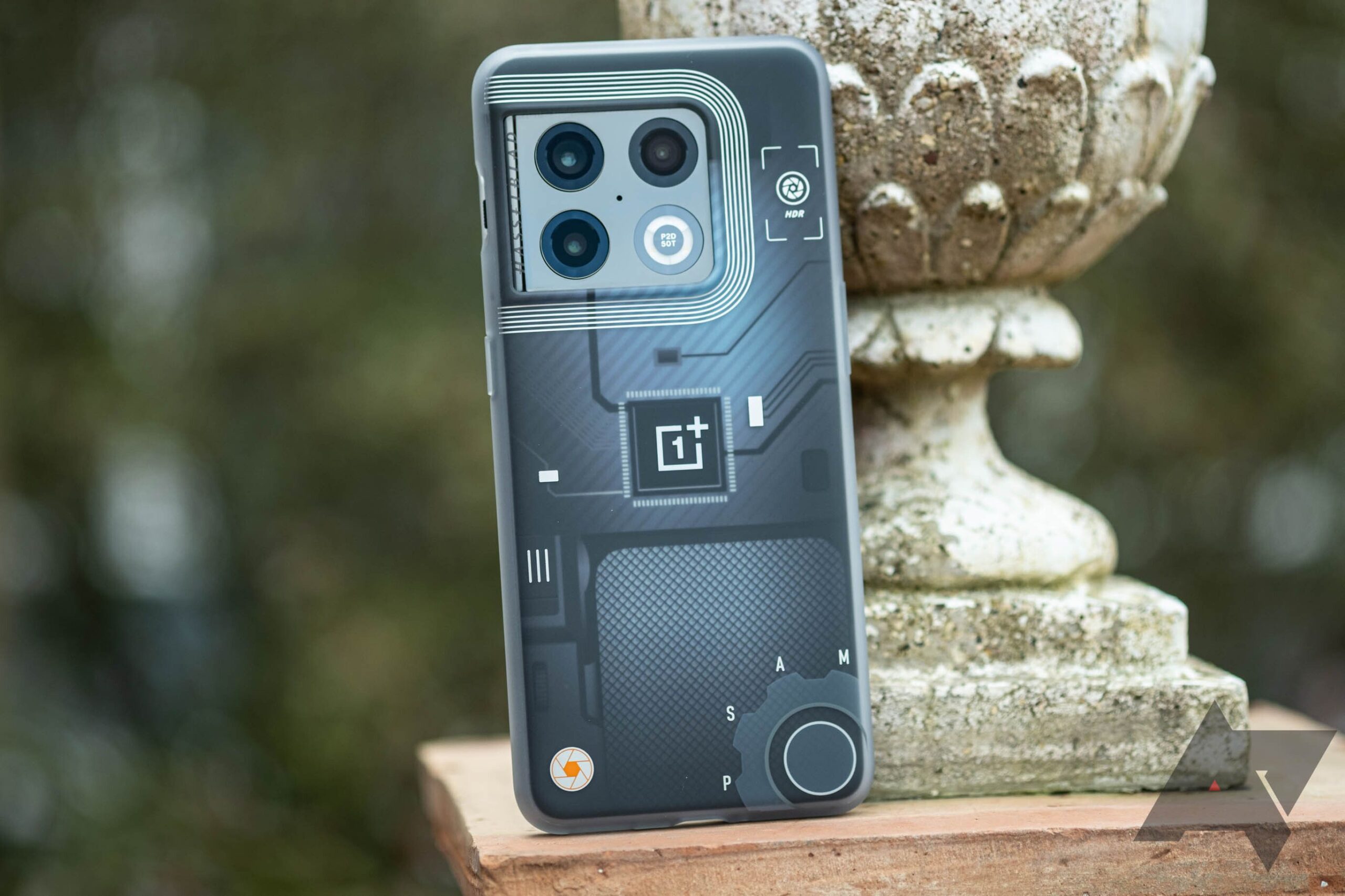 Les meilleurs étuis OnePlus 10 Pro en 2022 OnePlus 10 pro oneplus quantum photography case scaled