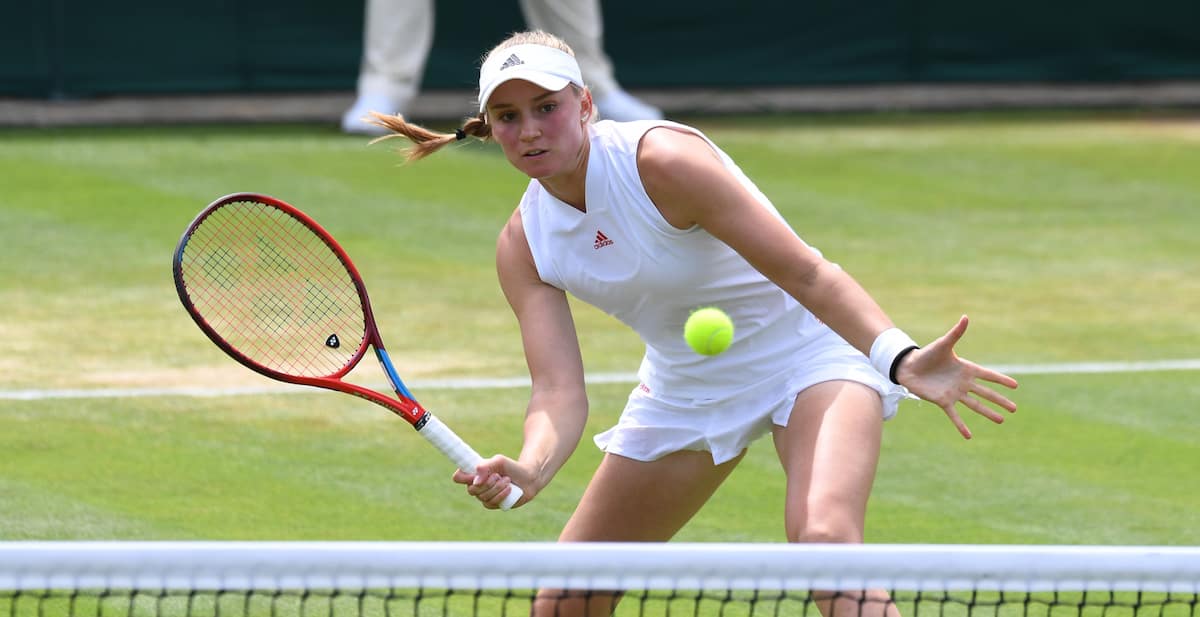 Elena Rybakina, la "Russe" qui a esquivé l'interdiction et qui est championne de Wimbledon Rybakina wim