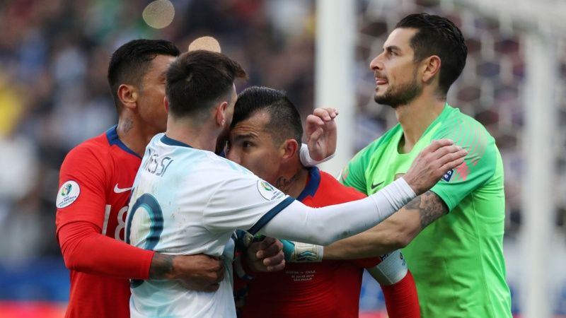 Il s'est disputé avec Lionel Messi, maintenant il se consacre aux paris sportifs argentina vs chile roja 4.jpg 674994428