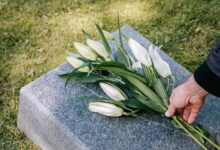 Photo sur un médaillon funéraire : Comment la coller ? funeraille