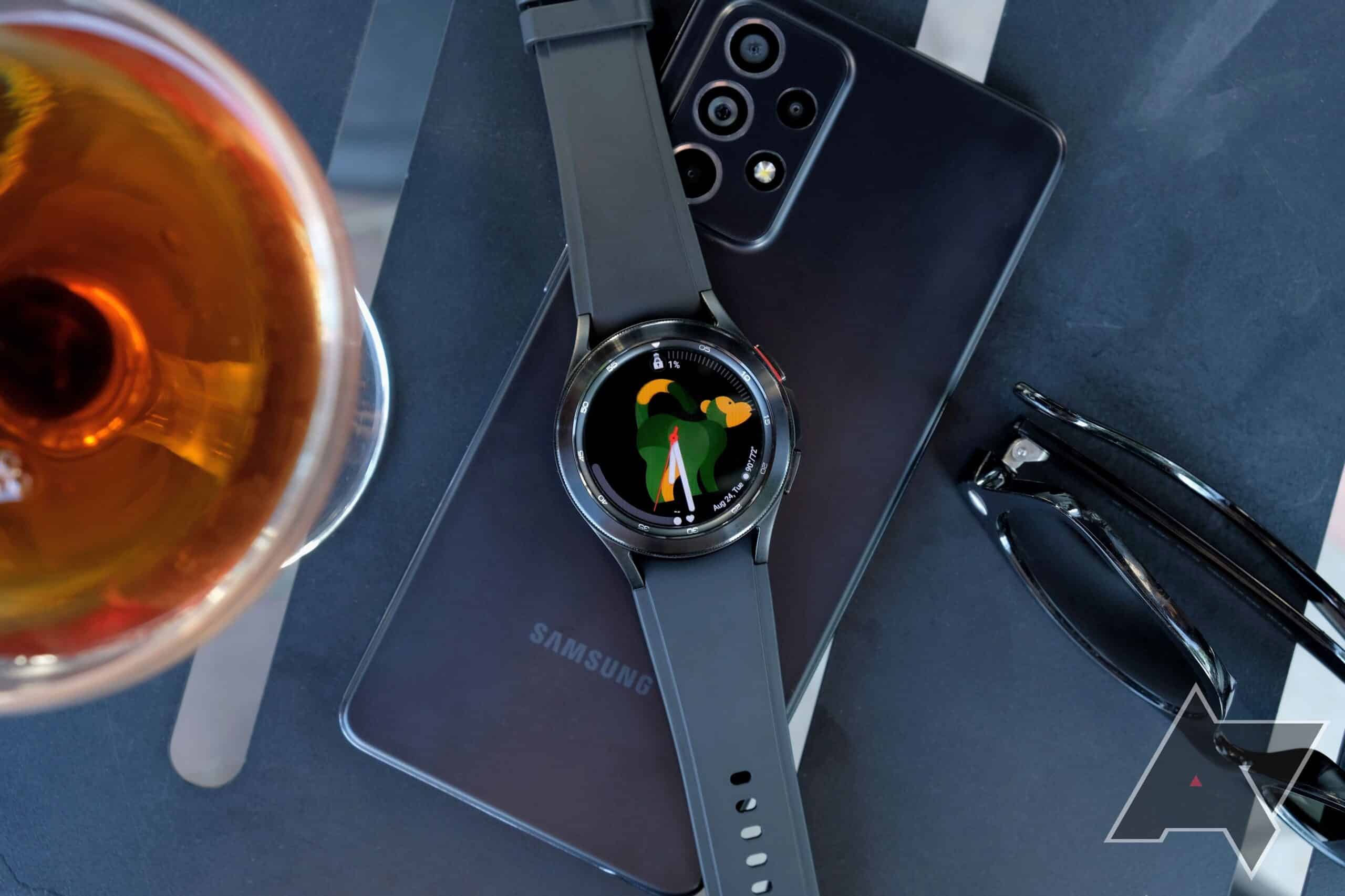 Une étude financée par Samsung montre à quel point le capteur d'oxygène sanguin de la Galaxy Watch4 fonctionne samsung galaxy watch4 classic cocktail scaled