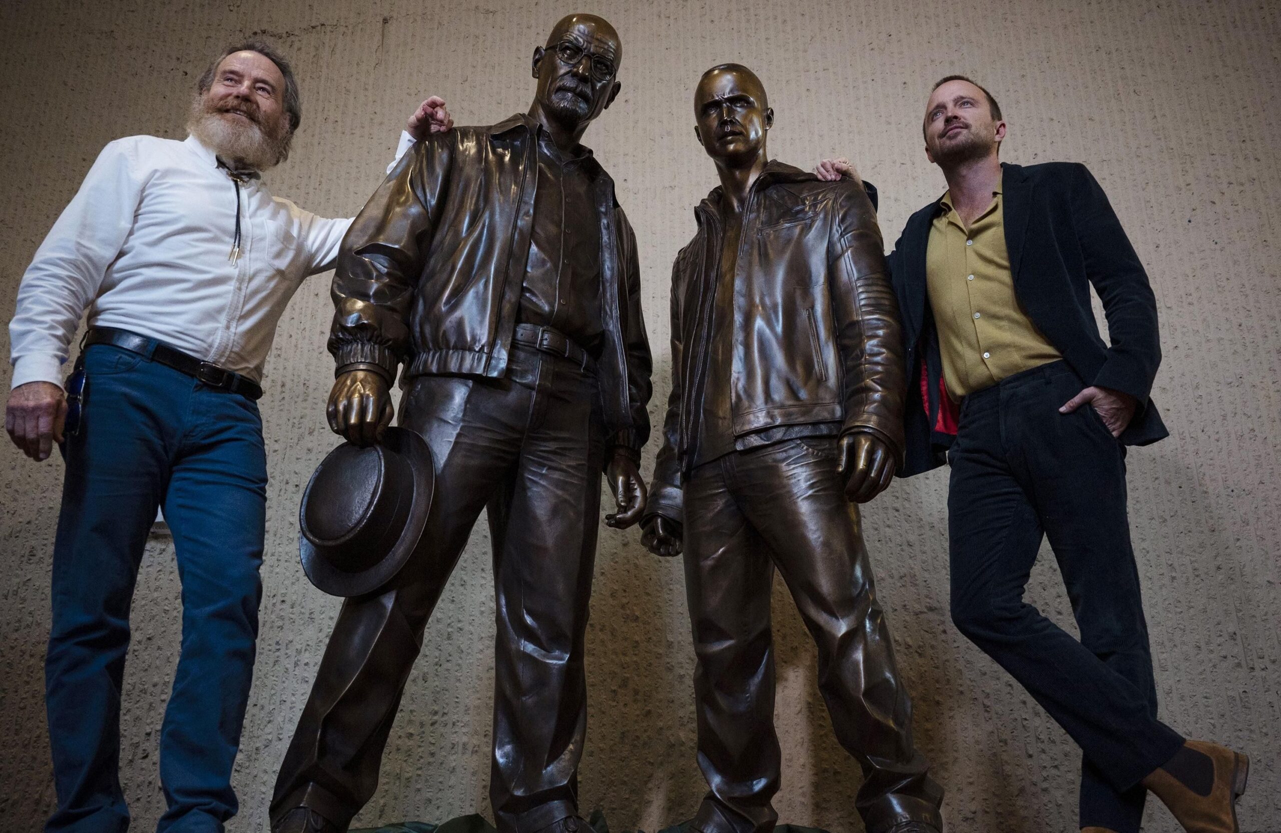 Breaking Bad : Comment faire pour voir les statues de Walter White et Jesse Pinkman ? Breaking Bad les statues de Walter White et Jesse Pinkman scaled