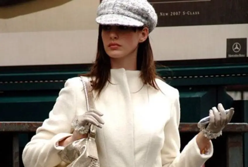 Styles de casquette gavroche et comment en porter une de la bonne façon andrea sachs diable shabille en prada