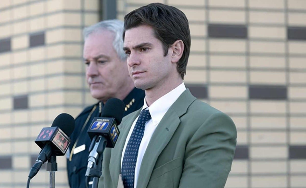 Andrew Garfield a fêté 39 ans : Quel âge avait-il dans Spider-Man ? andrew garfield en under the banner of heaven crop1659716818750.jpg 1147172557