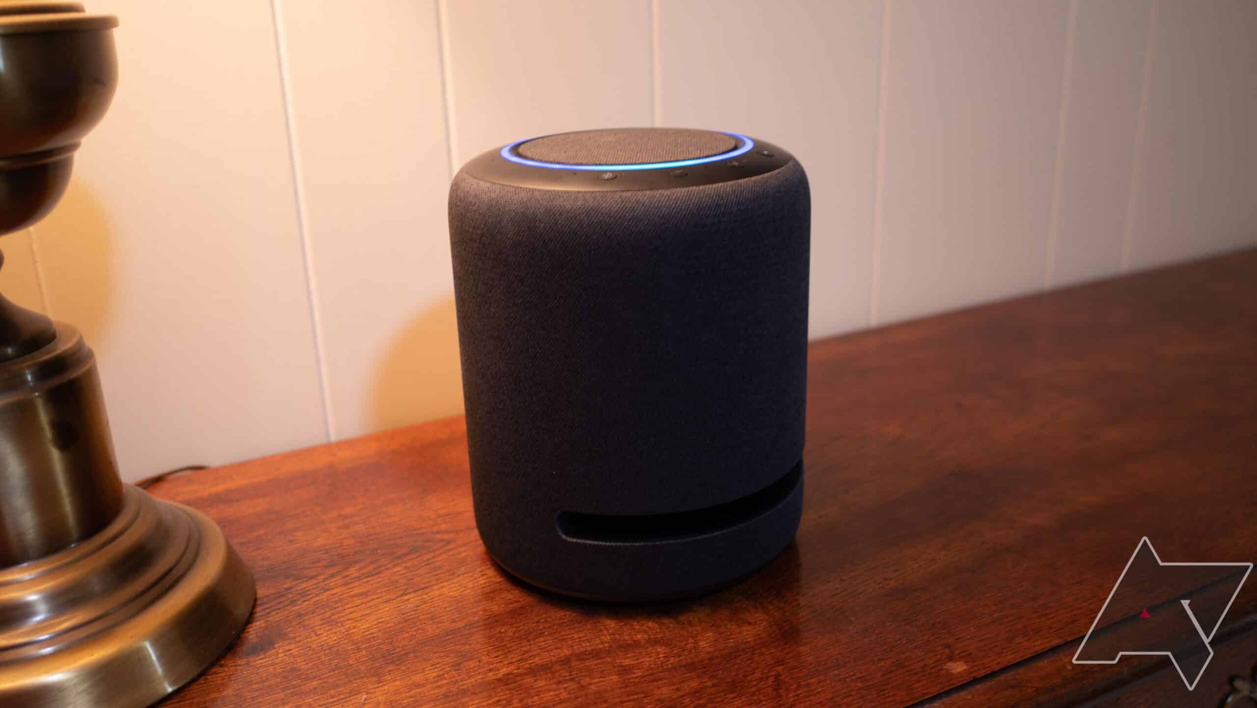 Comment contrôler et accéder à distance à vos appareils Amazon Alexa echo studio 7 of 7 scaled