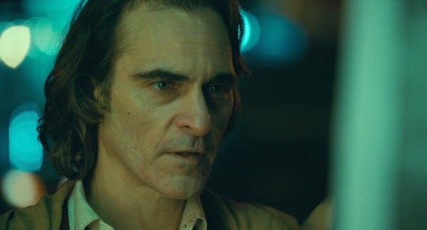 Joaquin Phoenix a joué dans Joker en 2019 (IMDb).