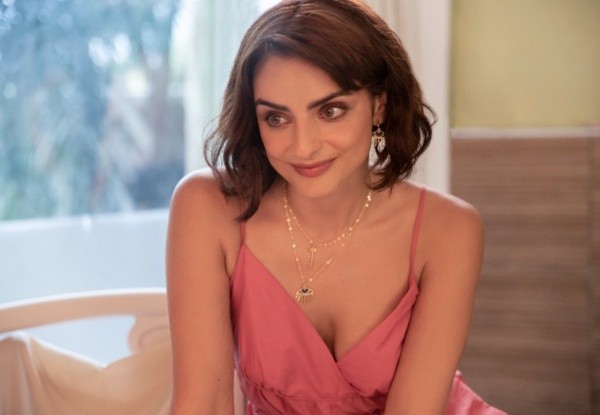 Aislinn Derbez et Renata Nogni jouent dans une comédie dans streaming (Netflix). Aislinn Derbez et Renata Nogni jouent dans une comédie dans streaming (Netflix).