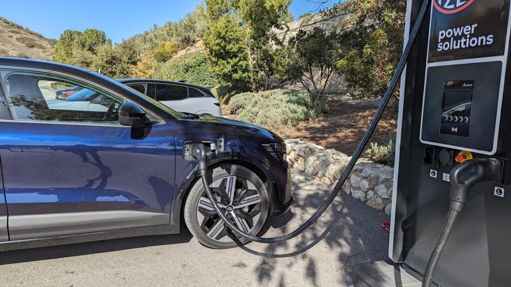 Voiture électrique : le prix de la recharge va augmenter renault megane e tech5