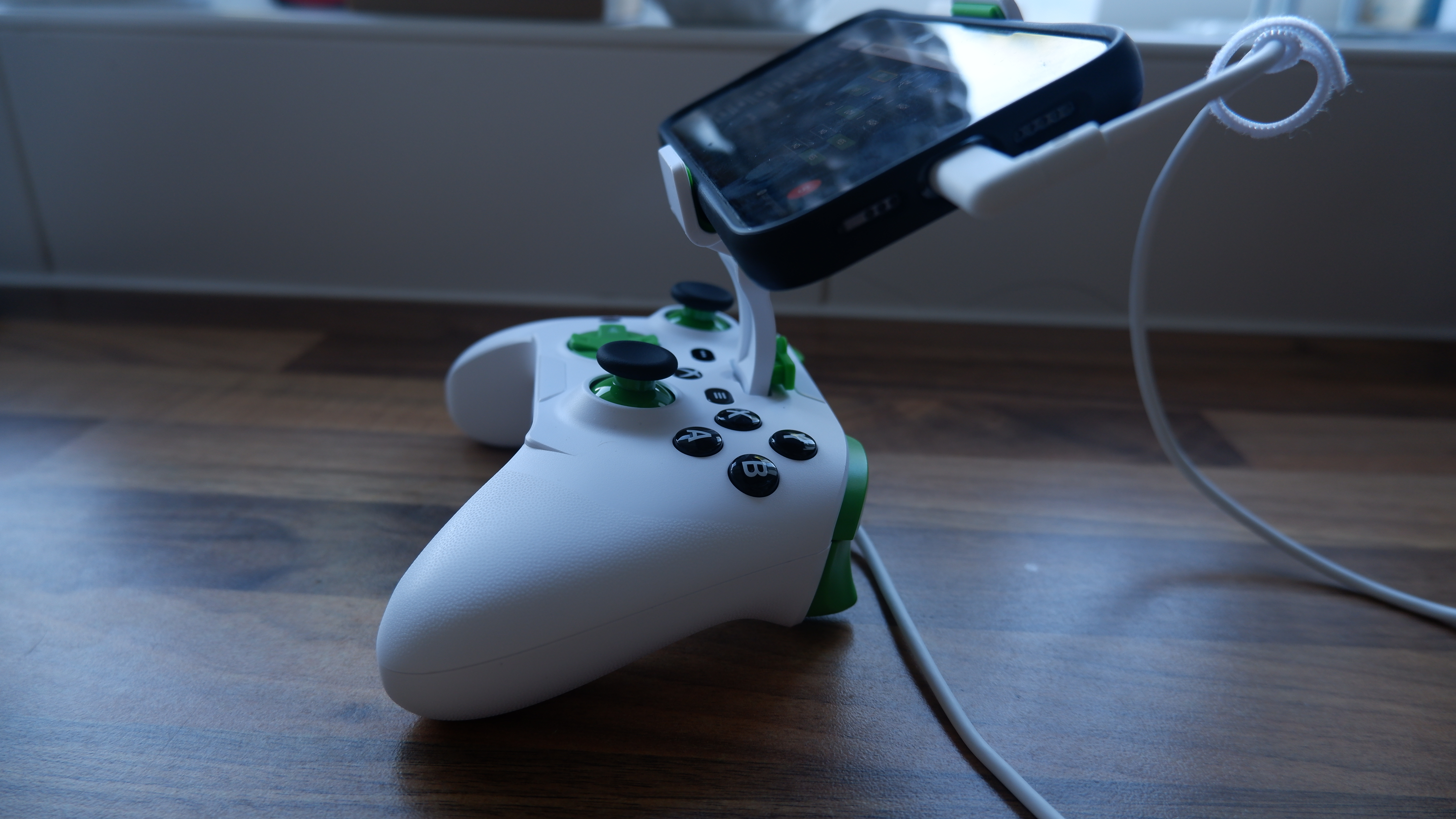 Manette de jeu RiotPWR Mobile Cloud pour iOS Édition Xbox