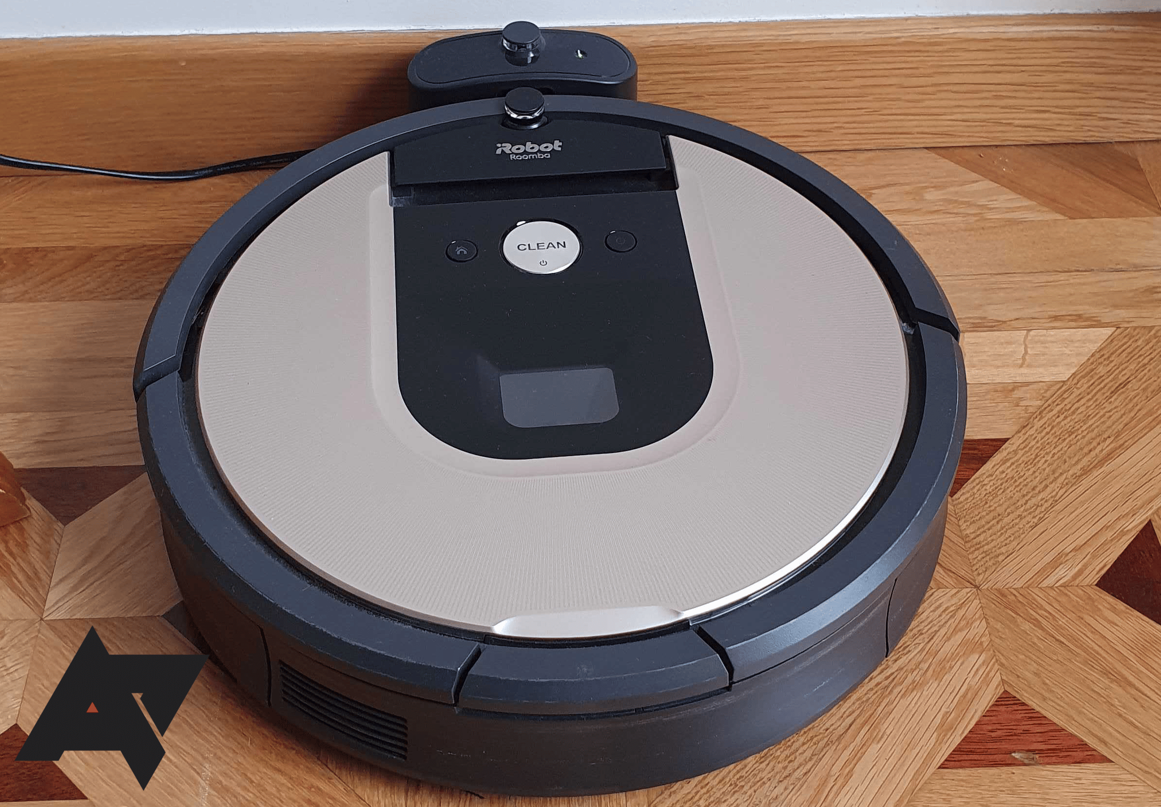 Comment vider et nettoyer un aspirateur Roomba Roomba 966 Hagop