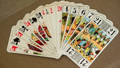 La voyance avec le Tarot Vs. Lectures psychiques - Laquelle est la meilleure ? carte tarot