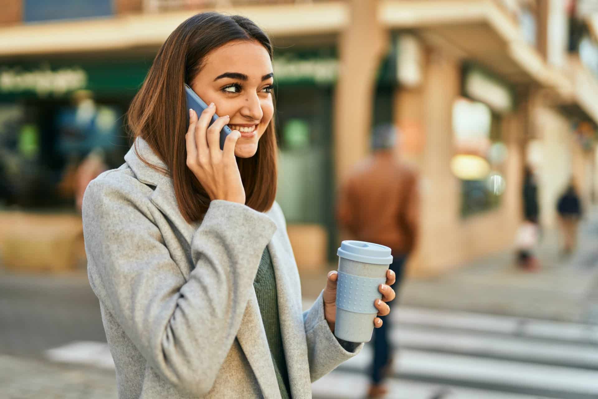 Pourquoi vous ne devriez jamais boire de café avant de faire vos courses shutterstock 1919004626 scaled