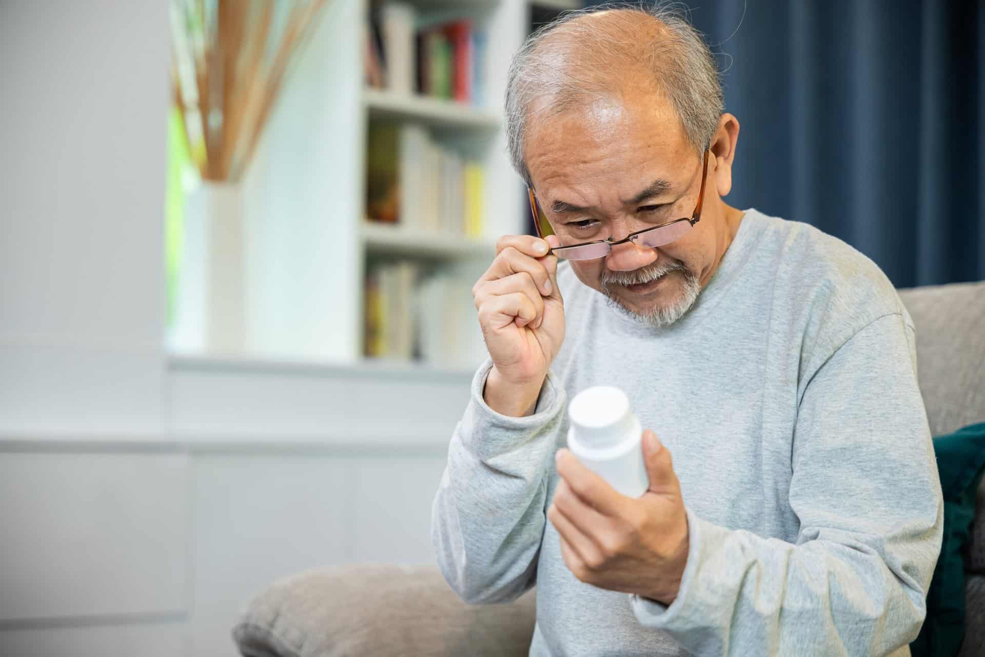 Prendre trop de médicaments peut-il conduire à la démence ? shutterstock 2209310325 scaled